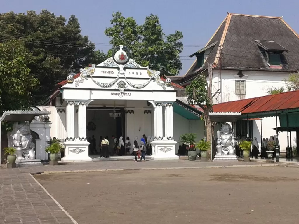 sultan palace or kraton is the main tourist object locate in city